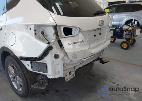 2018 Hyundai Santa Fe Sport 2.4L z USA, uszkodzony, nr VIN 5NMZTDLB7JH090753